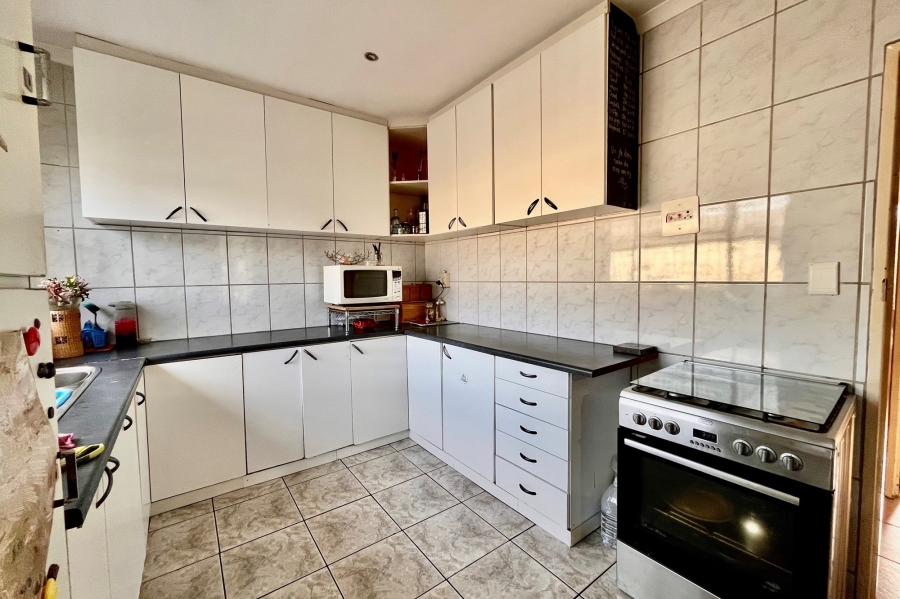 3 Bedroom Property for Sale in Windsor Park Western Cape